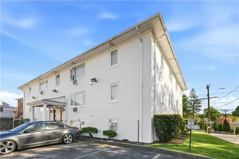 787 Admiral Street Providence RI 02908