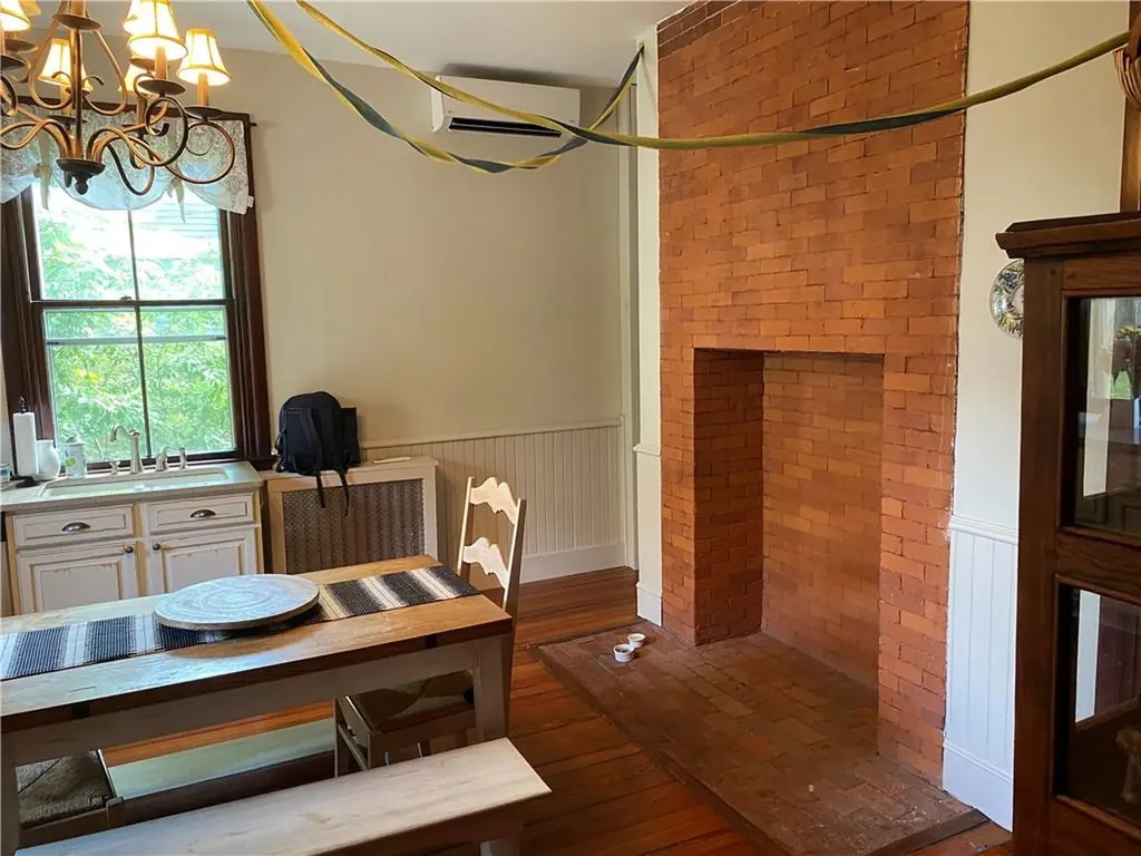 12 Clarke Street Newport RI 02840
