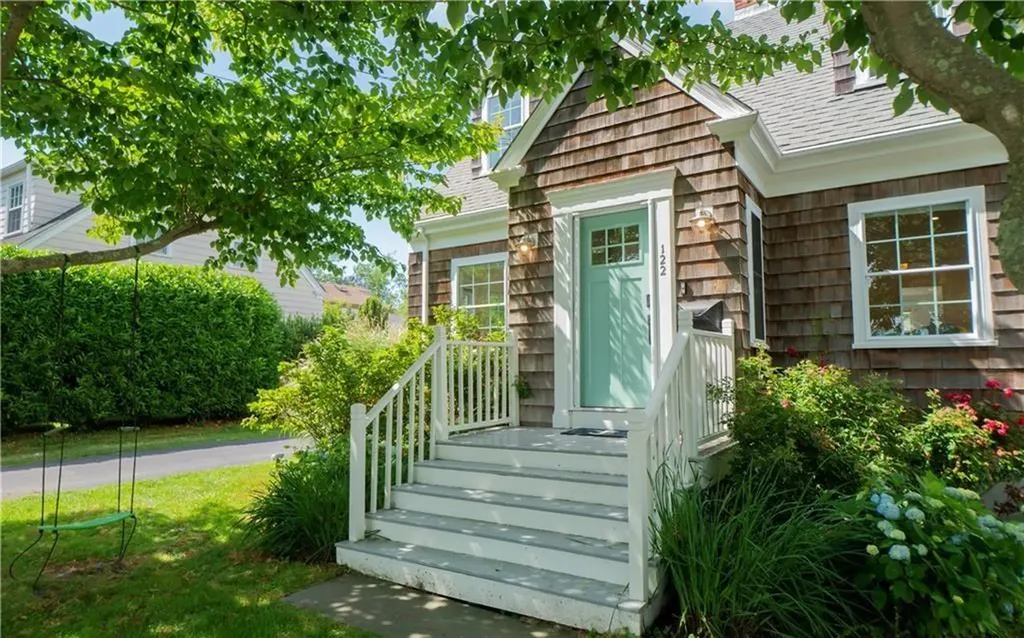 122 Ruggles Avenue Newport RI 02840