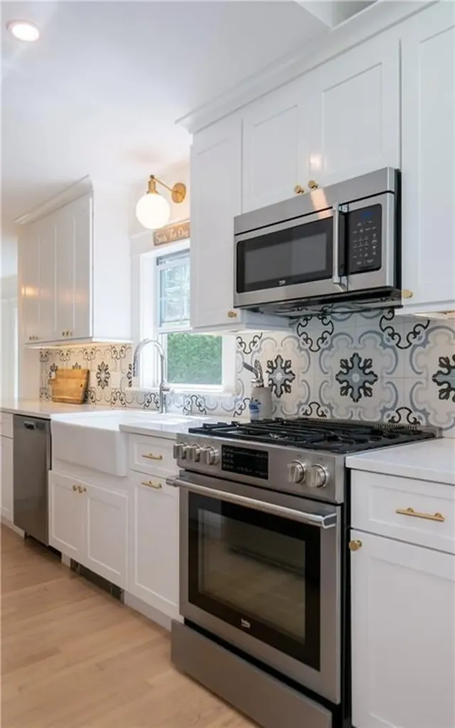 122 Ruggles Avenue Newport RI 02840