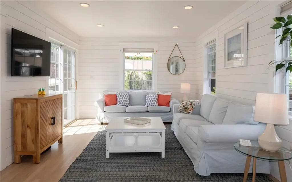 122 Ruggles Avenue Newport RI 02840