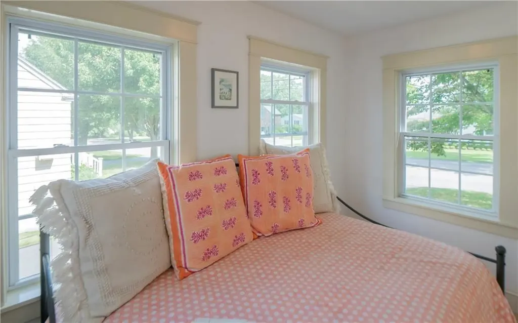 122 Ruggles Avenue Newport RI 02840