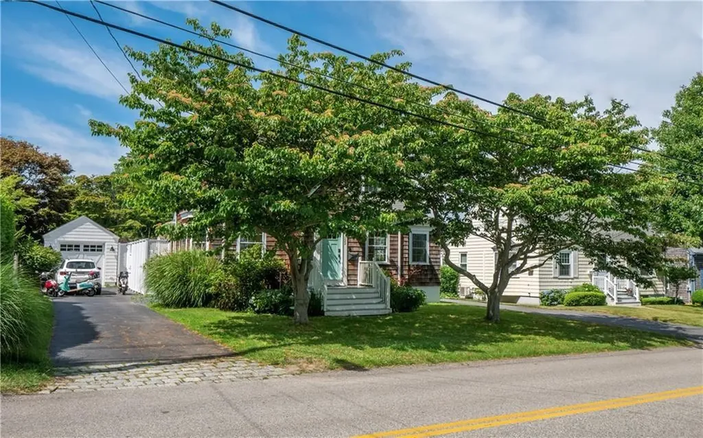 122 Ruggles Avenue Newport RI 02840