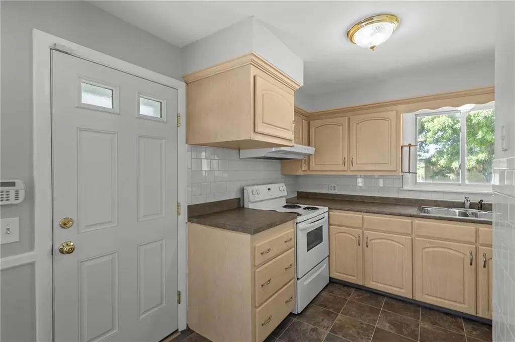 9 Gardner Avenue Cranston RI 02910