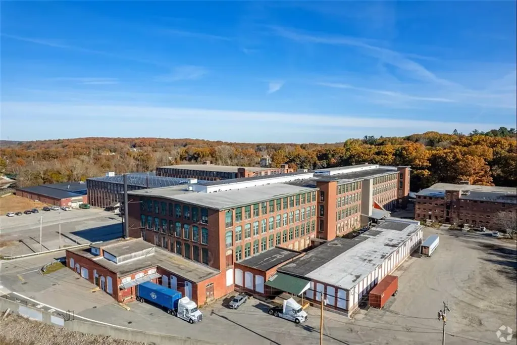 159 Singleton Street Woonsocket RI 02895
