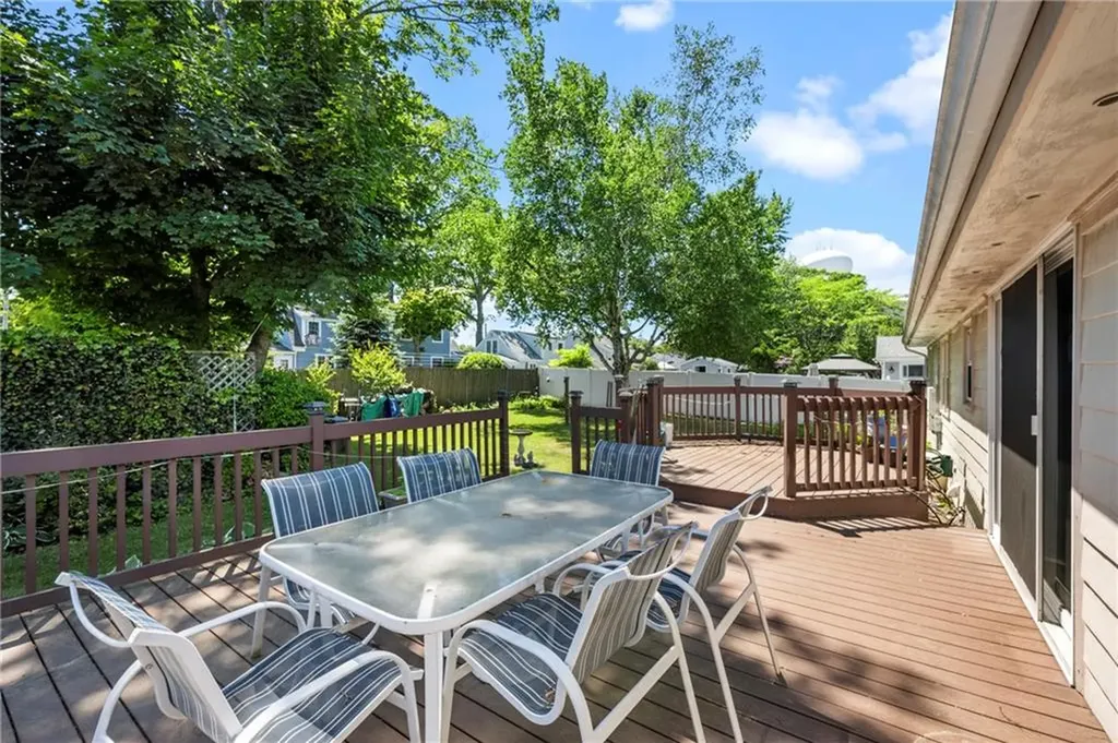 105 Walmer Avenue East Providence RI 02914