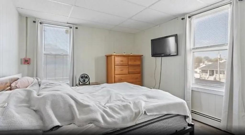 391 Waterman Avenue East Providence RI 02914