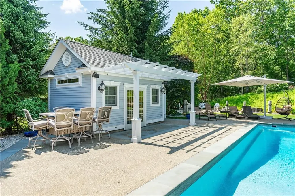 7 Josephine Drive Smithfield RI 02917