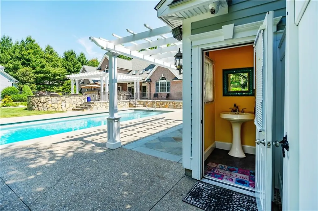7 Josephine Drive Smithfield RI 02917