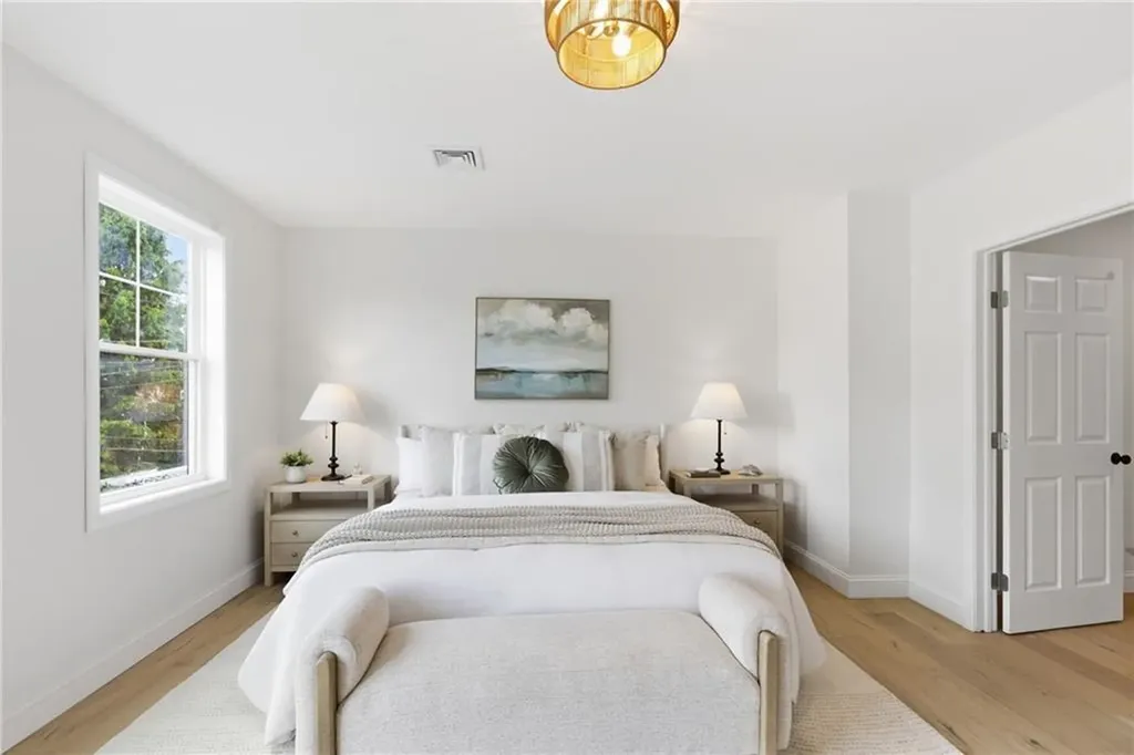 42 Orchard Avenue Barrington RI 02806