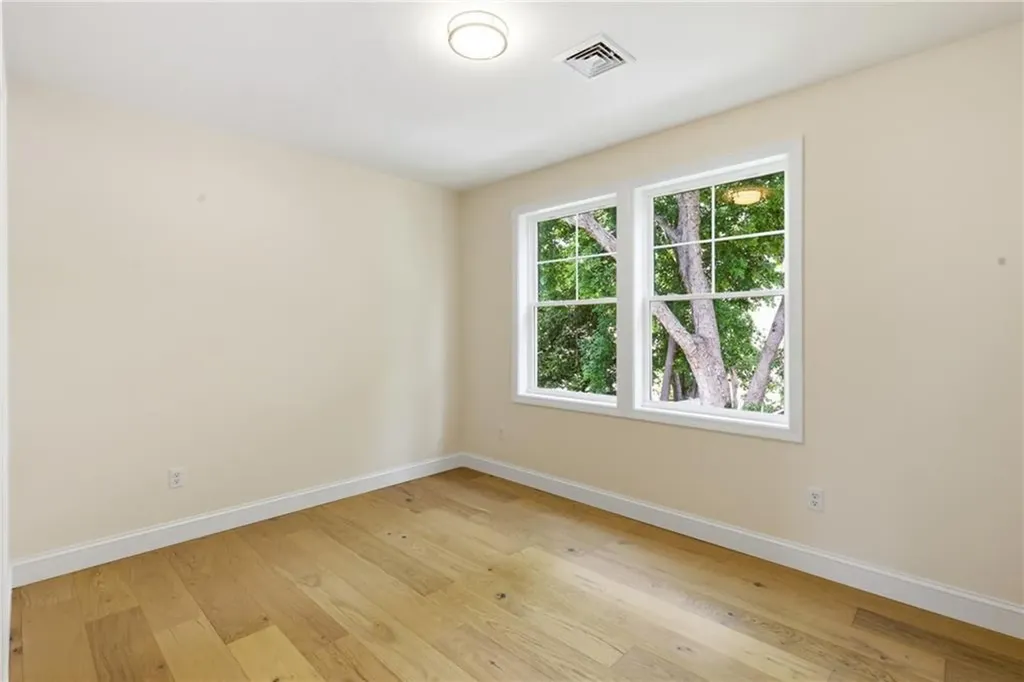 42 Orchard Avenue Barrington RI 02806
