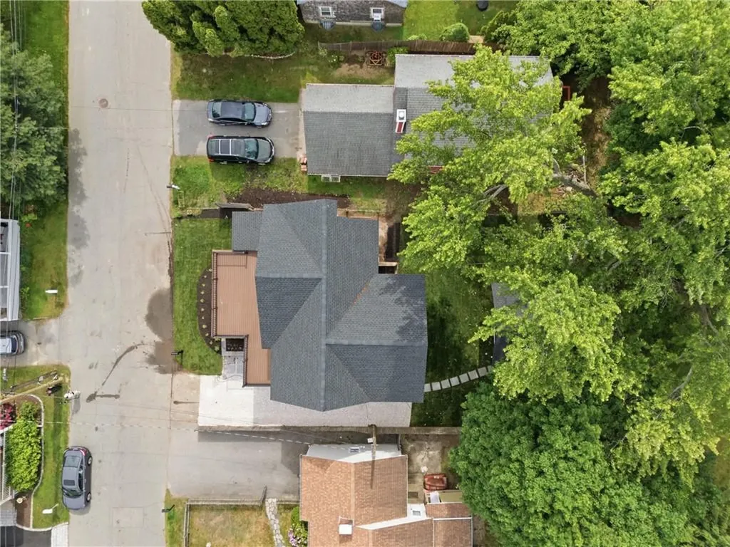 42 Orchard Avenue Barrington RI 02806
