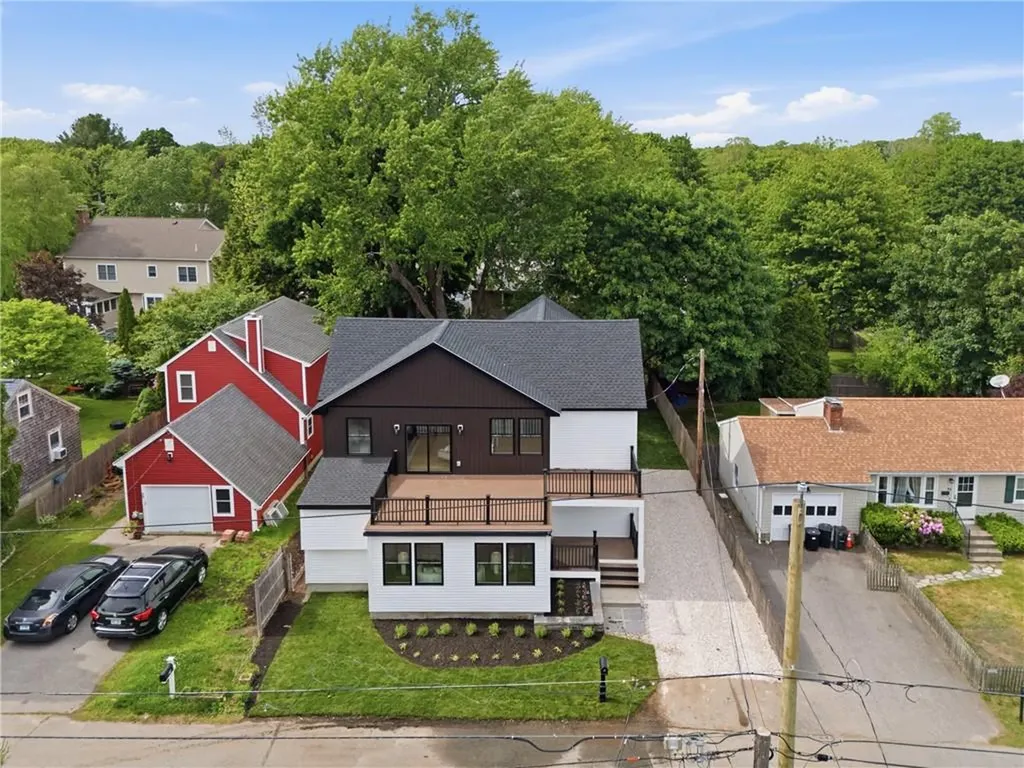 42 Orchard Avenue Barrington RI 02806