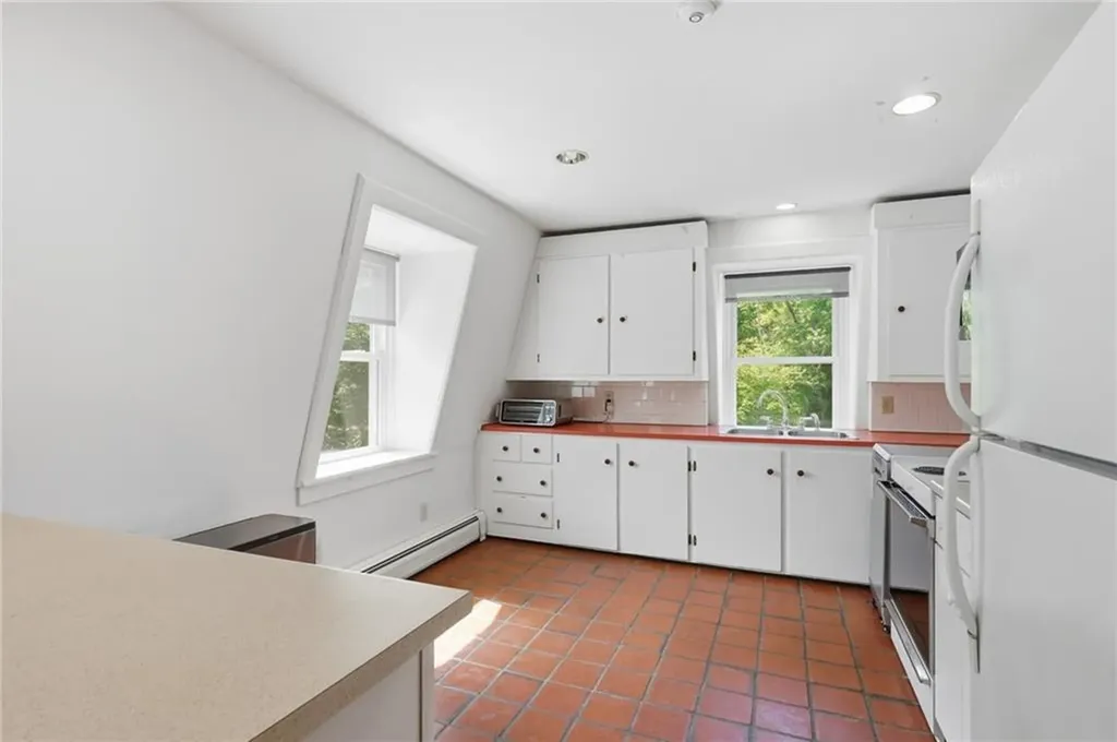 7 Nichols Lane Hopkinton RI 02832