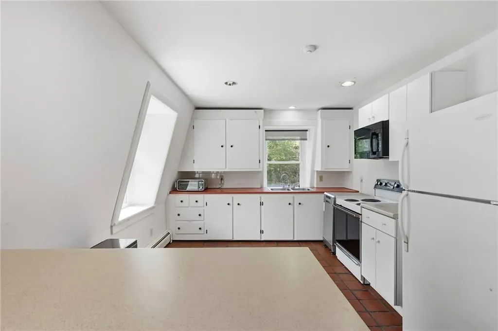 7 Nichols Lane Hopkinton RI 02832