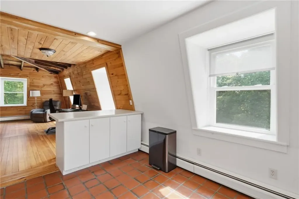 7 Nichols Lane Hopkinton RI 02832
