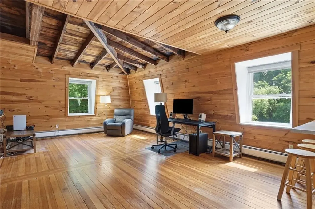 7 Nichols Lane Hopkinton RI 02832