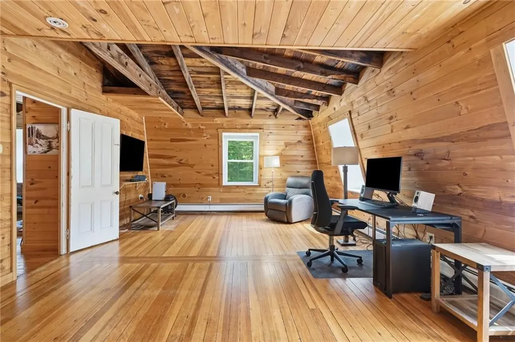 7 Nichols Lane Hopkinton RI 02832