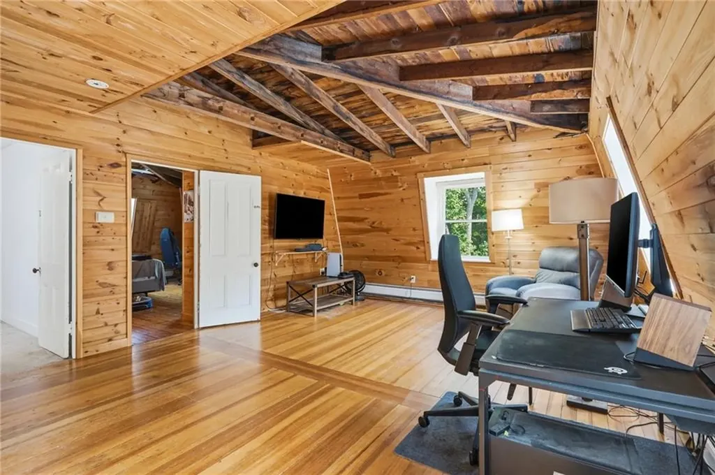7 Nichols Lane Hopkinton RI 02832