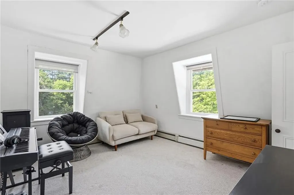 7 Nichols Lane Hopkinton RI 02832