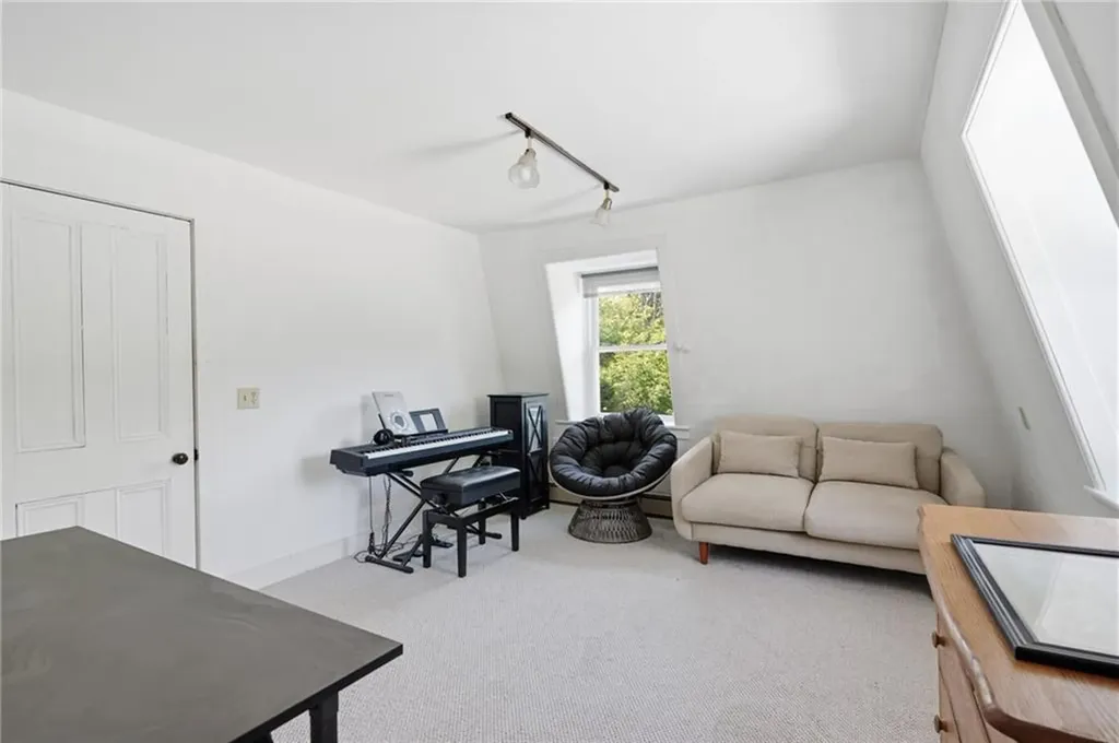 7 Nichols Lane Hopkinton RI 02832