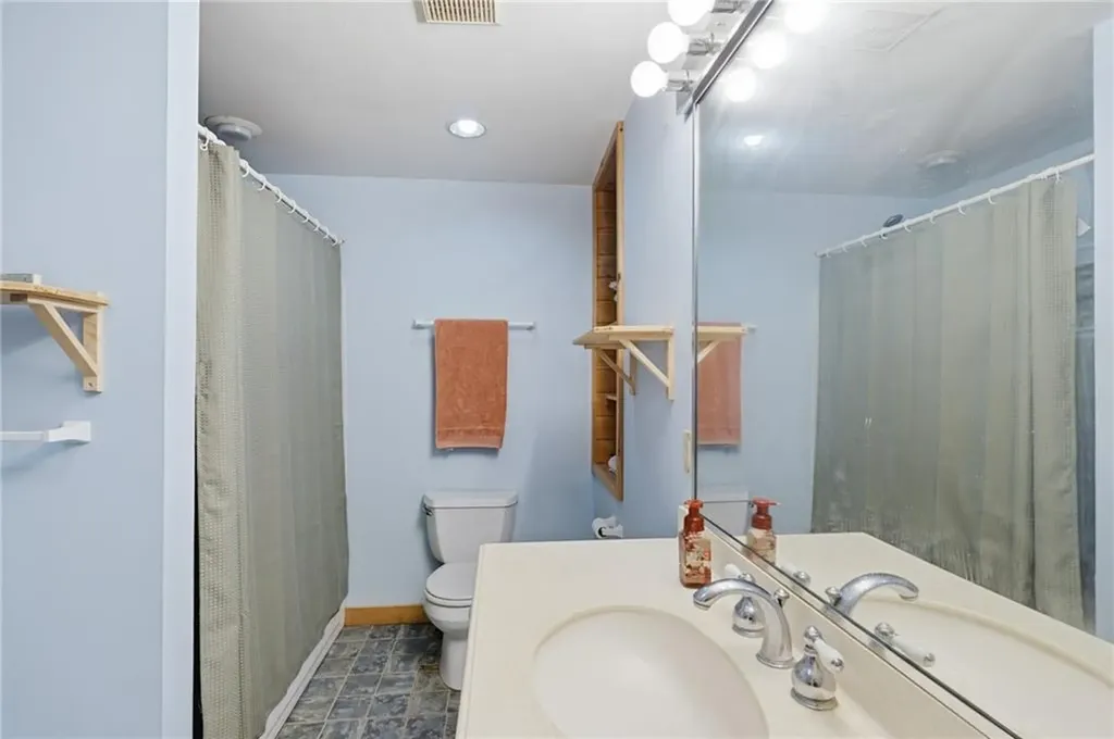 7 Nichols Lane Hopkinton RI 02832
