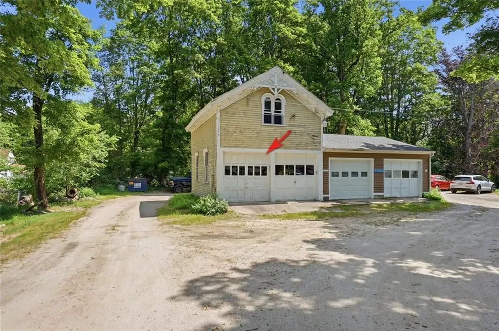 7 Nichols Lane Hopkinton RI 02832