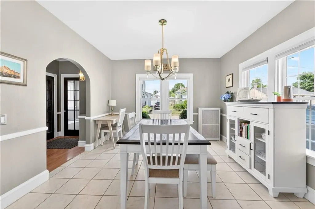 21 Euston Avenue Cranston RI 02910