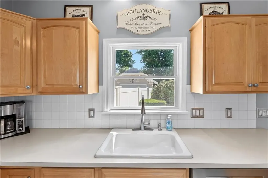 21 Euston Avenue Cranston RI 02910