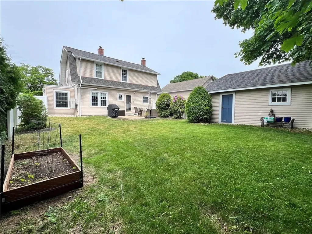 21 Euston Avenue Cranston RI 02910