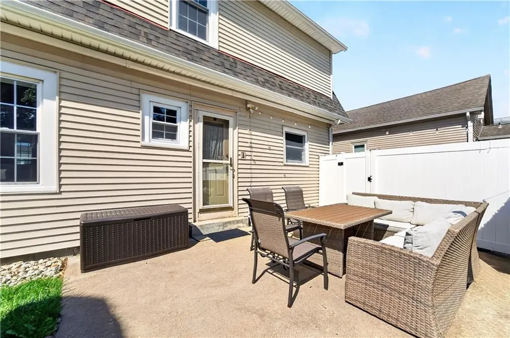 21 Euston Avenue Cranston RI 02910