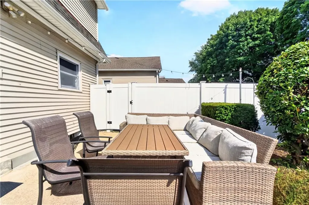 21 Euston Avenue Cranston RI 02910