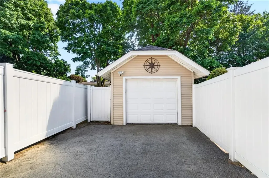 21 Euston Avenue Cranston RI 02910