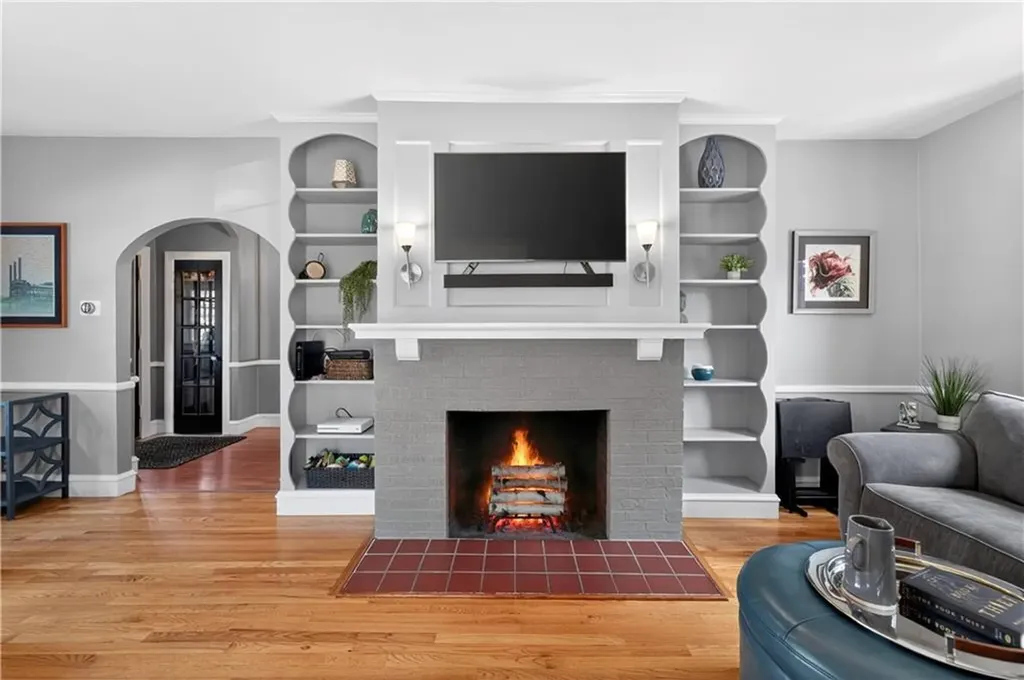 21 Euston Avenue Cranston RI 02910