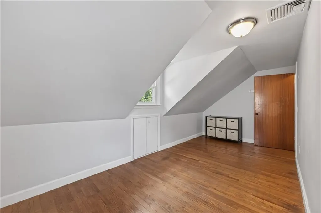 82 Parkside Avenue Pawtucket RI 02861