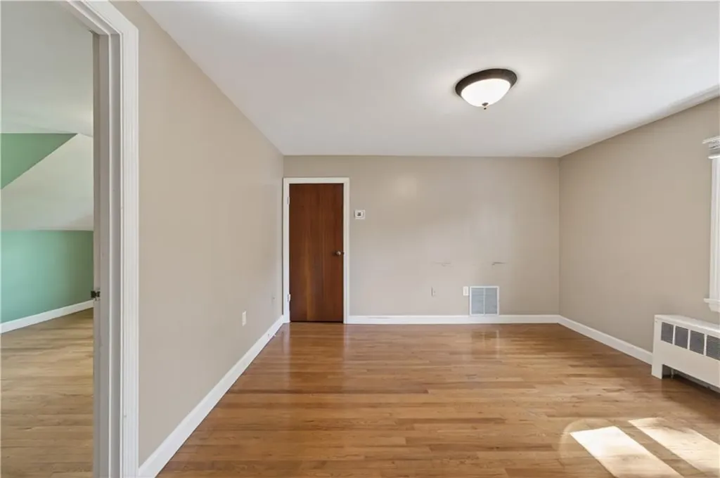 82 Parkside Avenue Pawtucket RI 02861