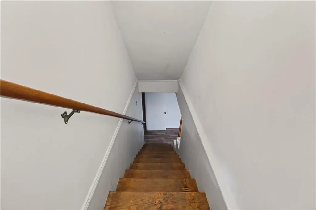 82 Parkside Avenue Pawtucket RI 02861