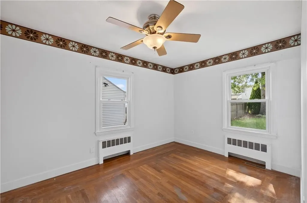 82 Parkside Avenue Pawtucket RI 02861