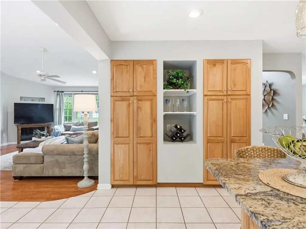 48 Hummingbird Lane Swansea MA 02777