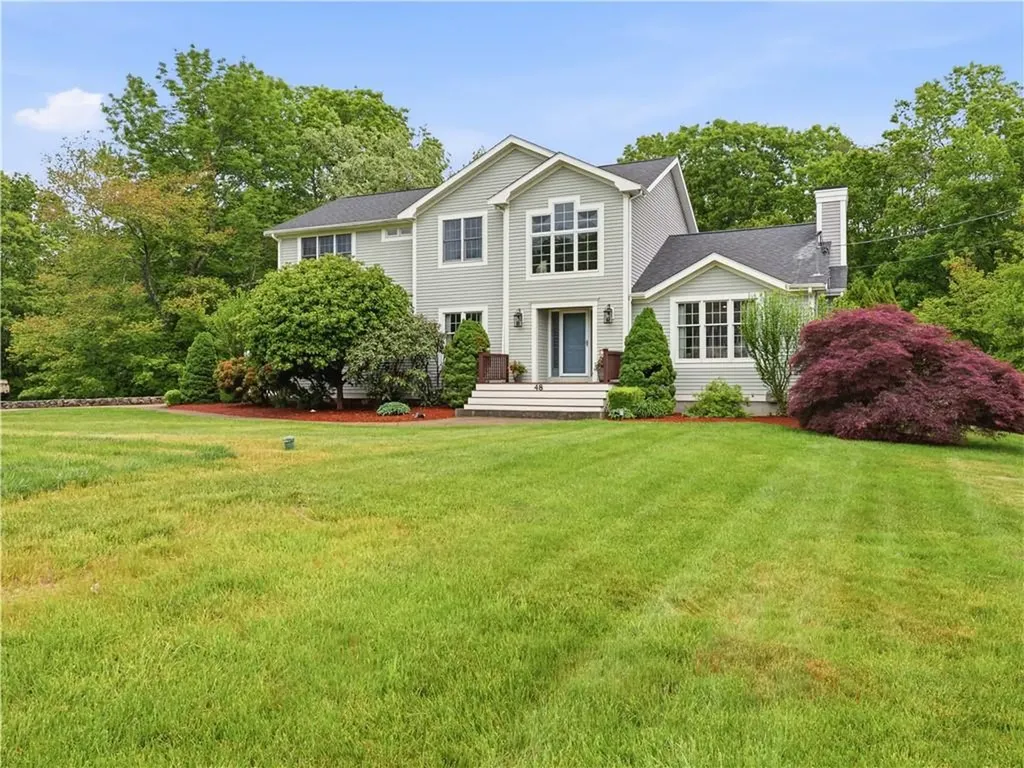 48 Hummingbird Lane Swansea MA 02777