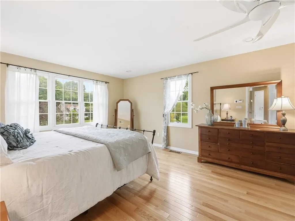 48 Hummingbird Lane Swansea MA 02777