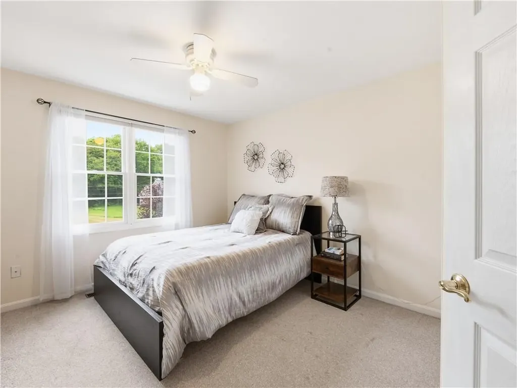 48 Hummingbird Lane Swansea MA 02777