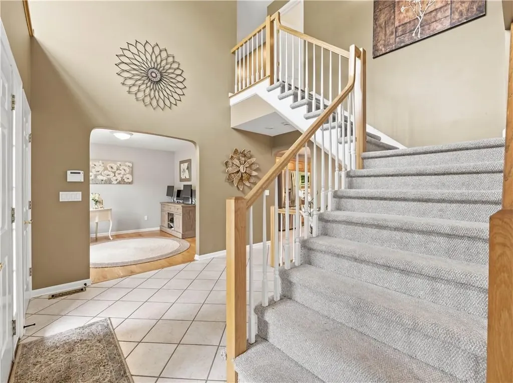 48 Hummingbird Lane Swansea MA 02777