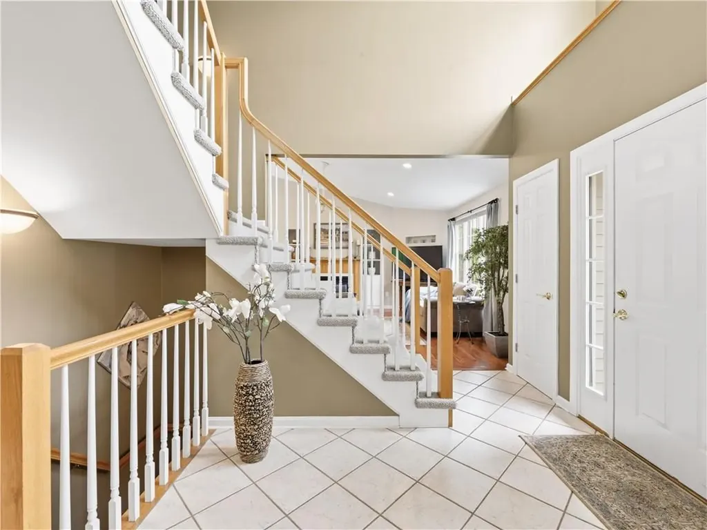 48 Hummingbird Lane Swansea MA 02777