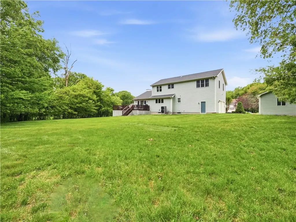 48 Hummingbird Lane Swansea MA 02777