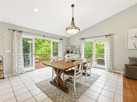 48 Hummingbird Lane Swansea MA 02777