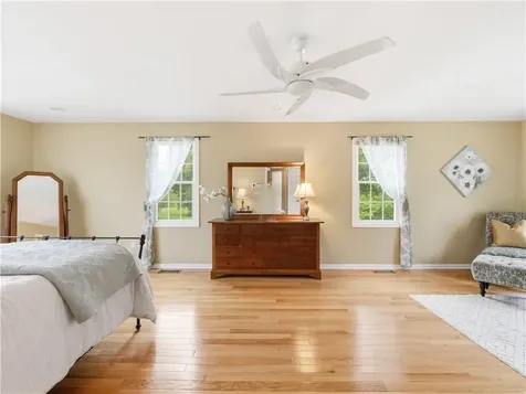 48 Hummingbird Lane Swansea MA 02777