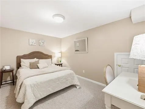 48 Hummingbird Lane Swansea MA 02777