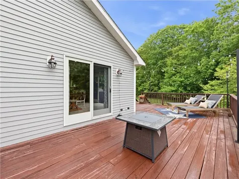 48 Hummingbird Lane Swansea MA 02777