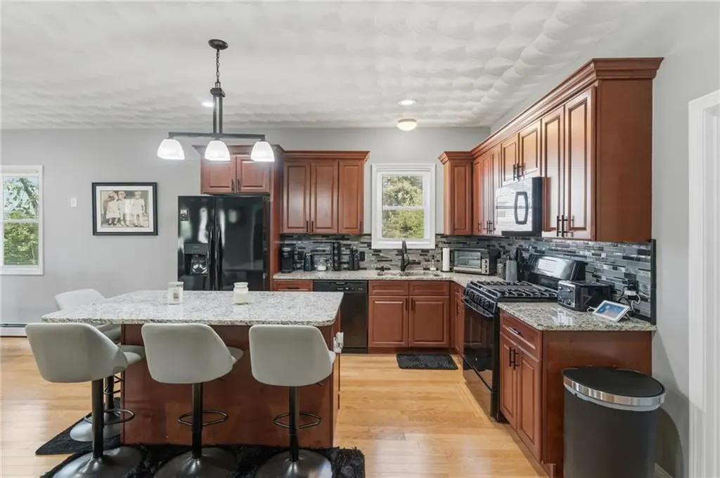 19 Curry Road Cranston RI 02920